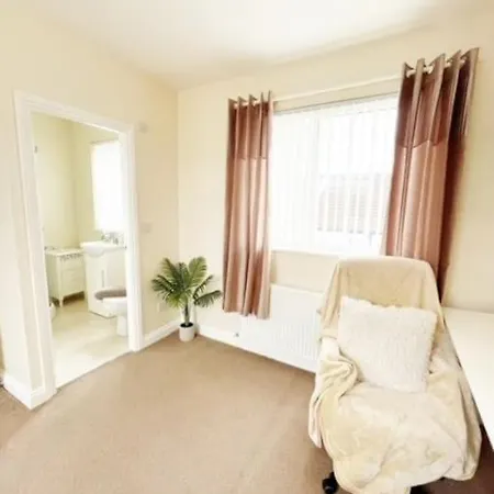 The Perfect Base To Explore Liverpool And Beyond Exterior photo
