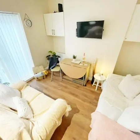 The Perfect Base To Explore Liverpool And Beyond Exterior photo