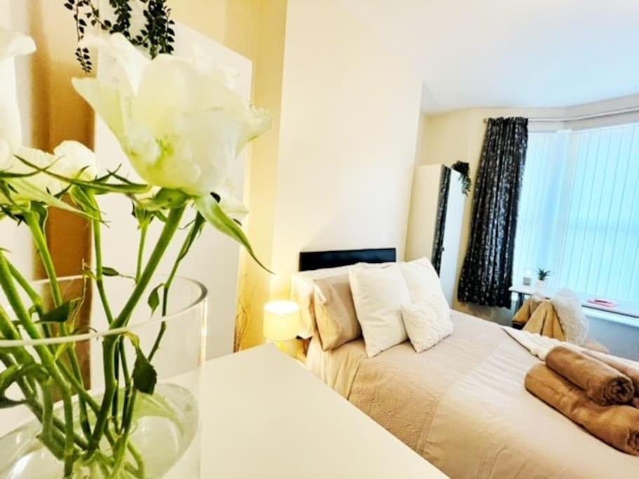 The Perfect Base To Explore And Beyond Holiday home Liverpool