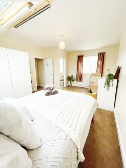 The Perfect Base To Explore And Beyond Holiday home